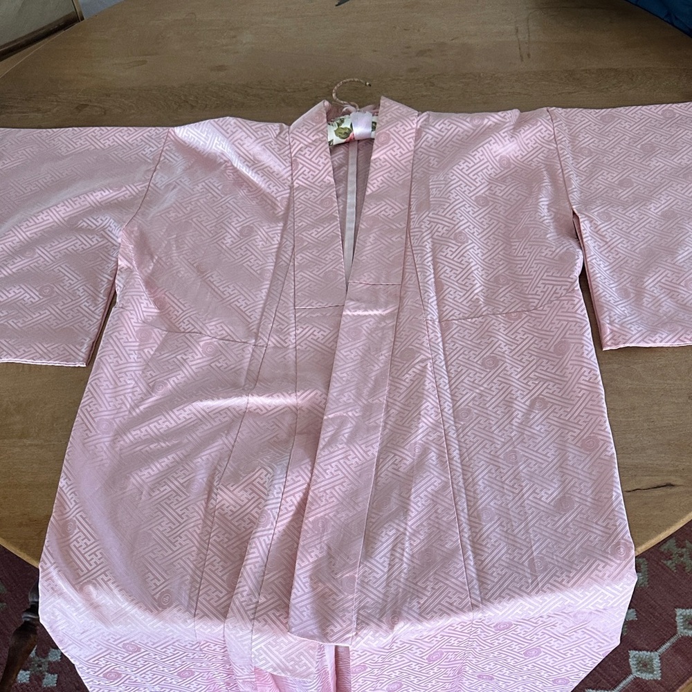 Elegant Pink Kimono Robe